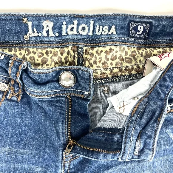 LA Idol USA Leopard Pocket Rhinestone Studded Medium Wash Skinny Jeans - Picture 4 of 9